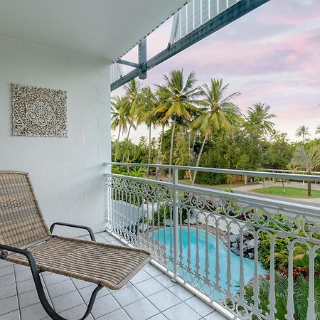 Garrick House Aparthotel Port Douglas Exterior photo