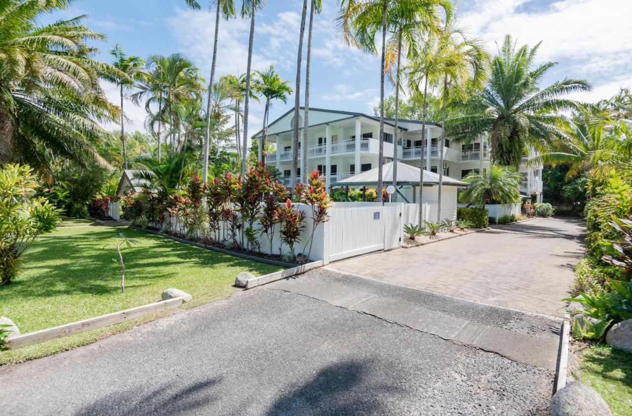 Garrick House Aparthotel Port Douglas Exterior photo