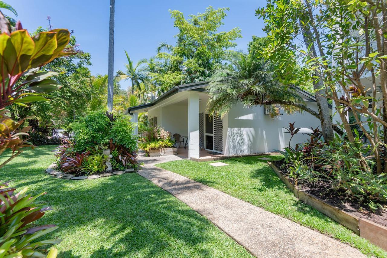 Garrick House Aparthotel Port Douglas Exterior photo