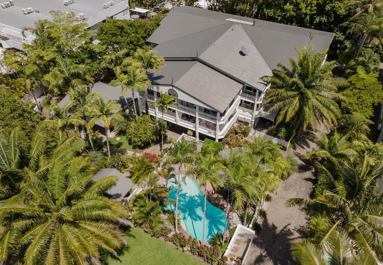 Garrick House Aparthotel Port Douglas Exterior photo