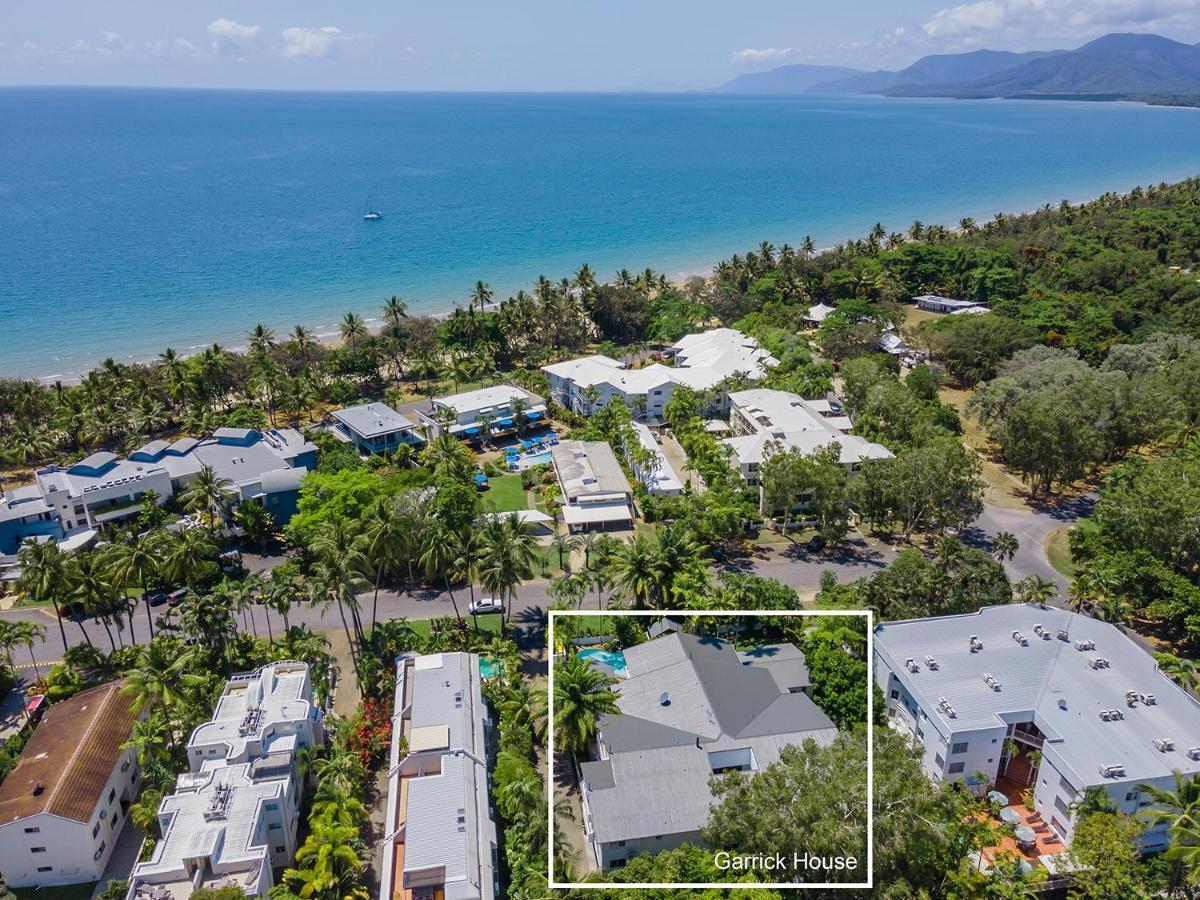 Garrick House Aparthotel Port Douglas Exterior photo