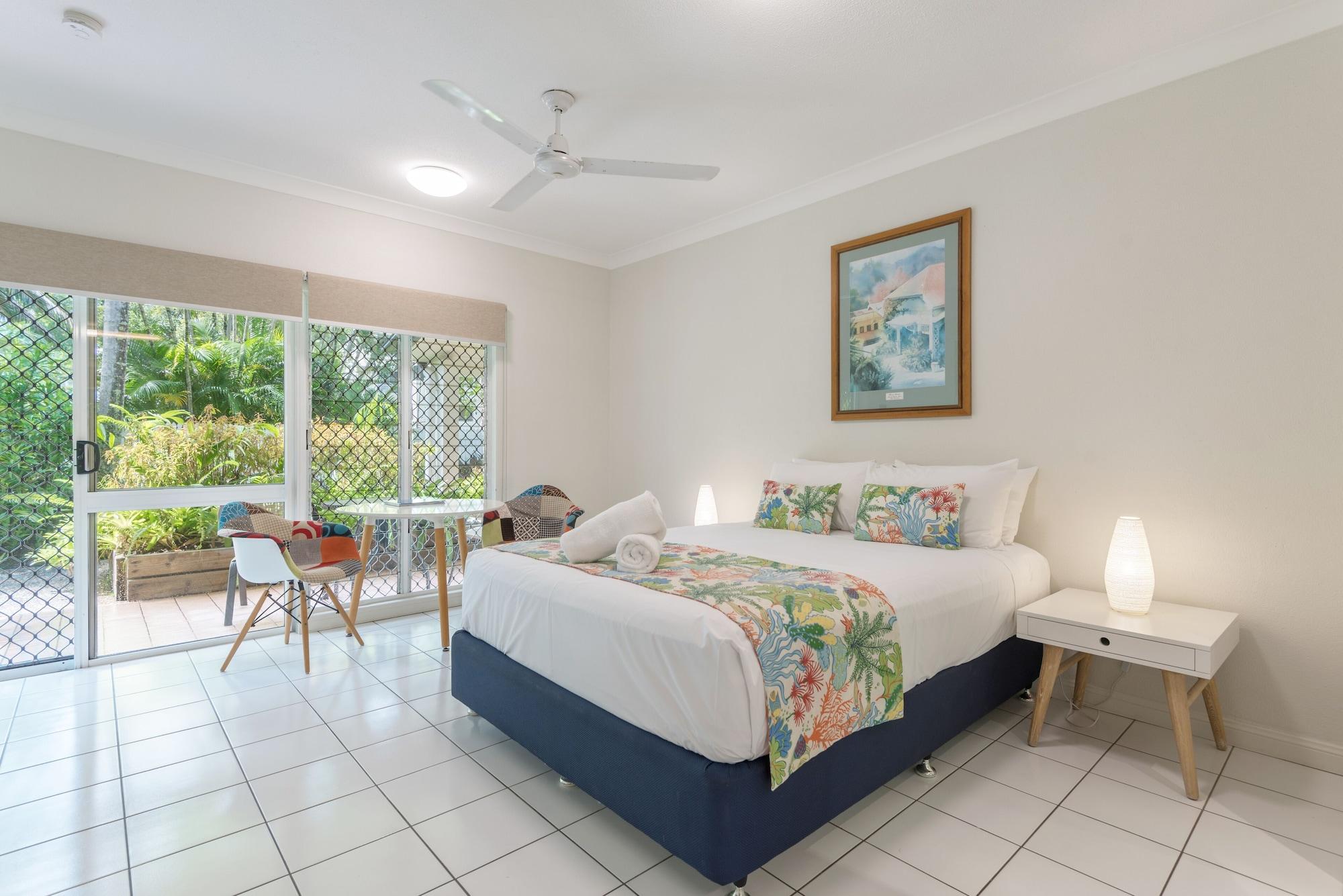 Garrick House Aparthotel Port Douglas Exterior photo