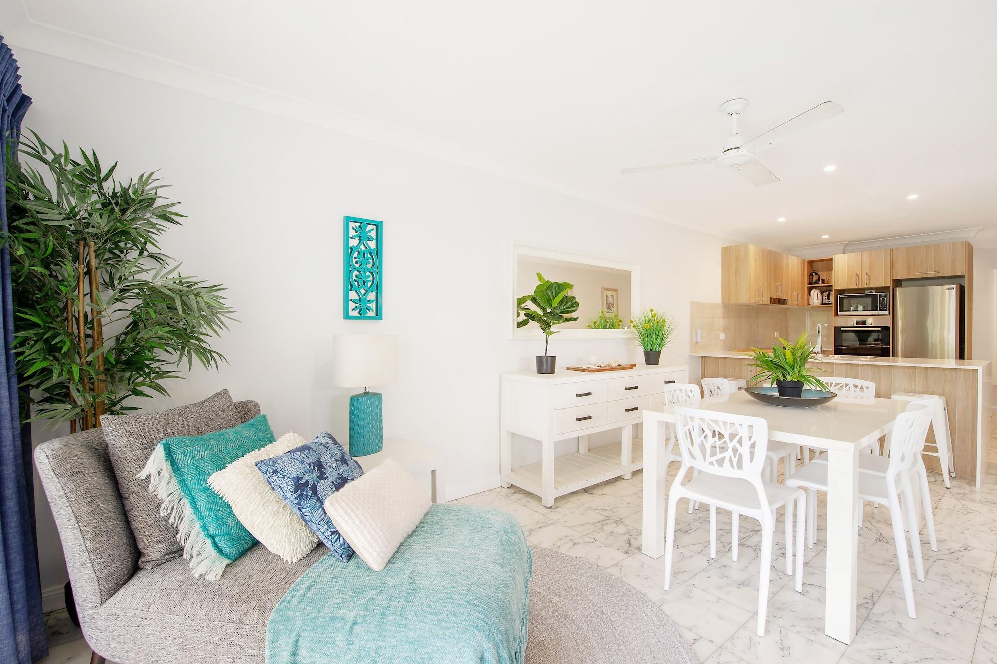 Garrick House Aparthotel Port Douglas Exterior photo