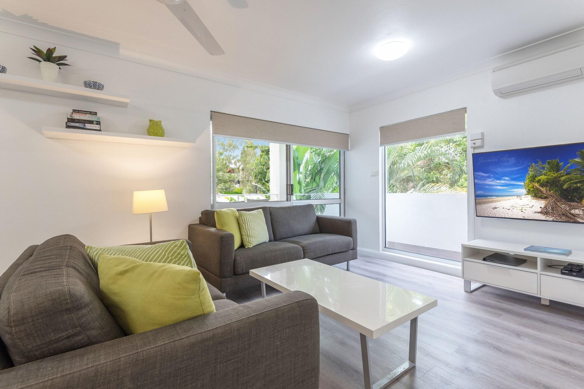 Garrick House Aparthotel Port Douglas Exterior photo