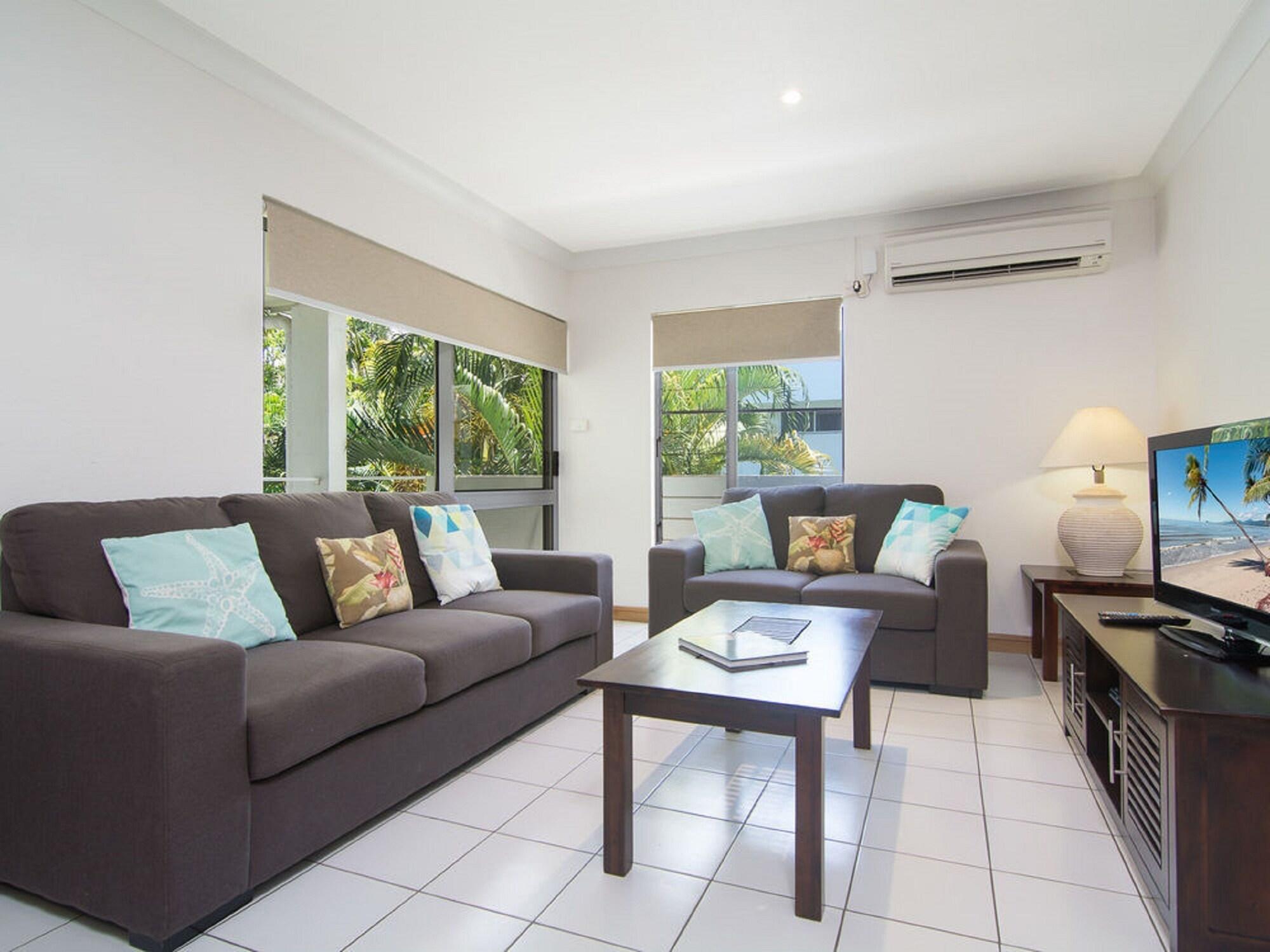 Garrick House Aparthotel Port Douglas Exterior photo
