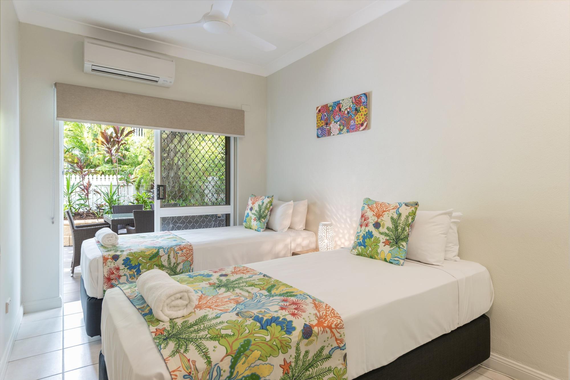 Garrick House Aparthotel Port Douglas Exterior photo