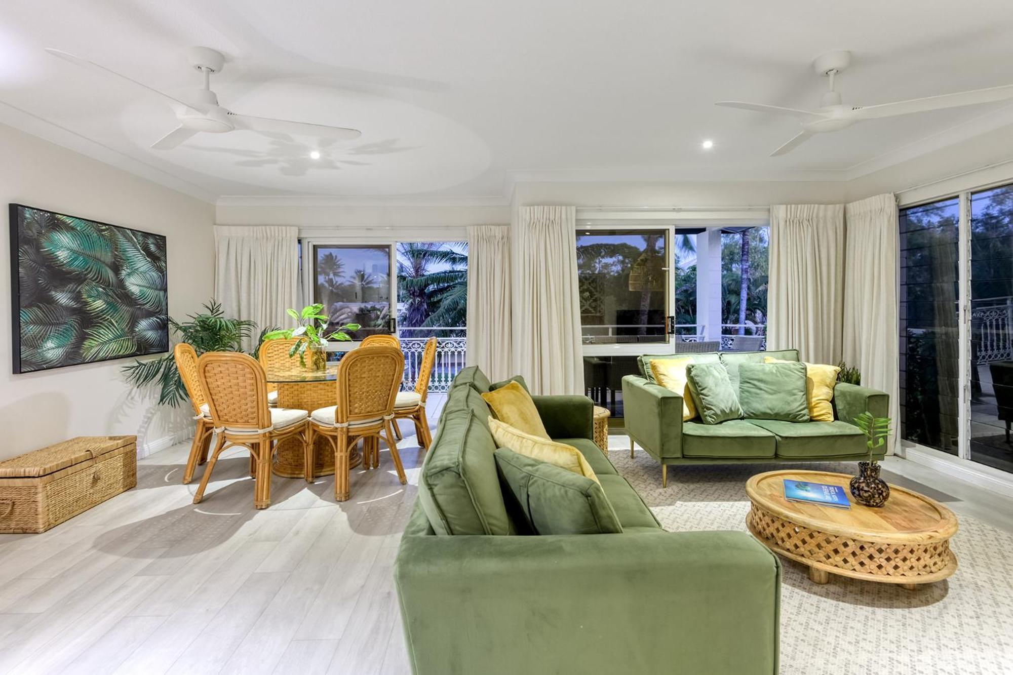 Garrick House Aparthotel Port Douglas Exterior photo
