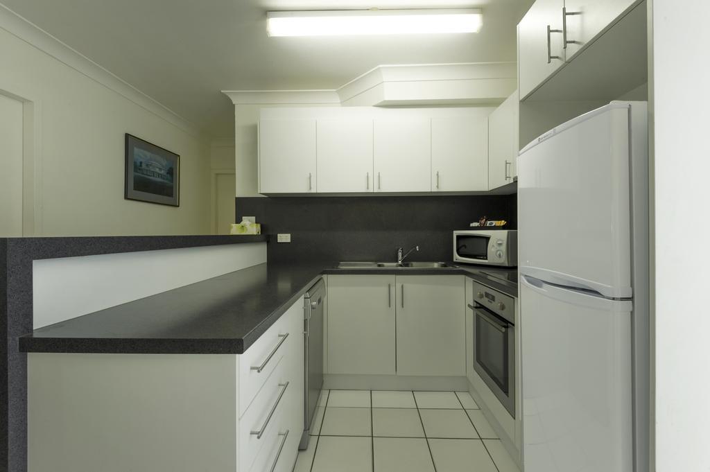 Garrick House Aparthotel Port Douglas Exterior photo